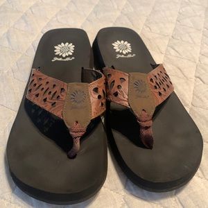 Yellow Box sandals, size 8. Super comfy